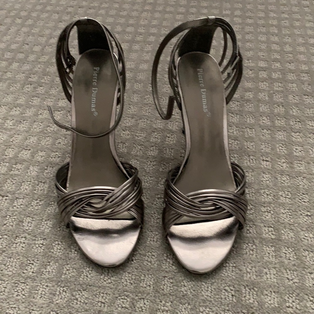 Pierre Dumas chrome strap heel sz 7.5